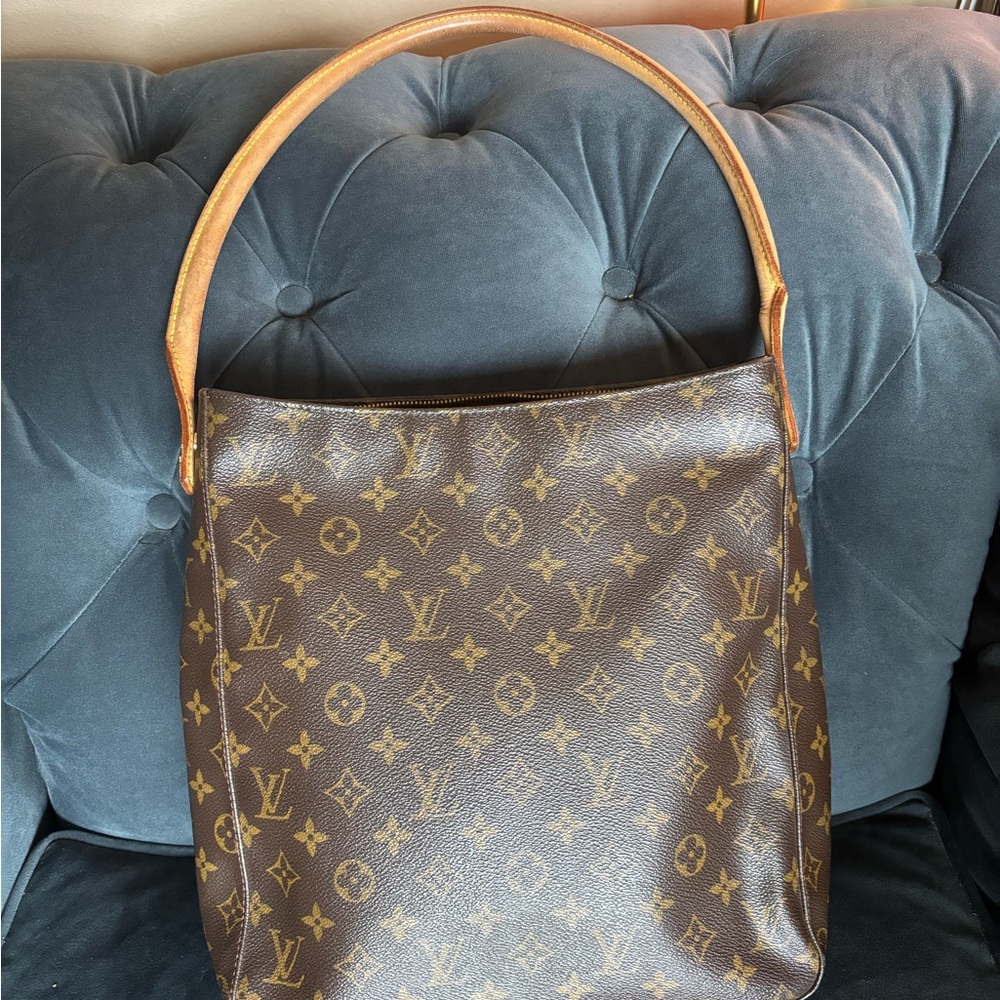 Beautiful vintage Louis Vuitton Monogram Looping GM purse bag Authentic!